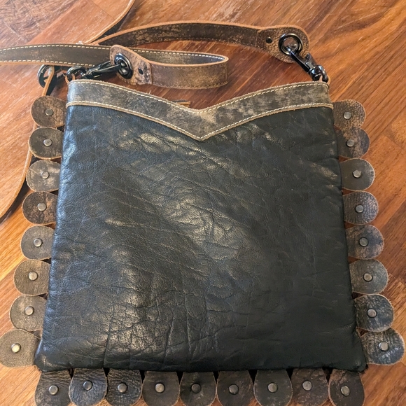 River Island Buffalo Leather cross body purse. - Picture 17 of 17